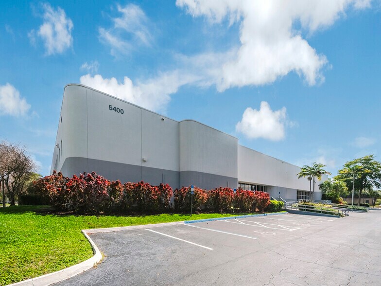 More Photos Of 5400 NW 35th Ave, Fort Lauderdale Warehouse For Lease