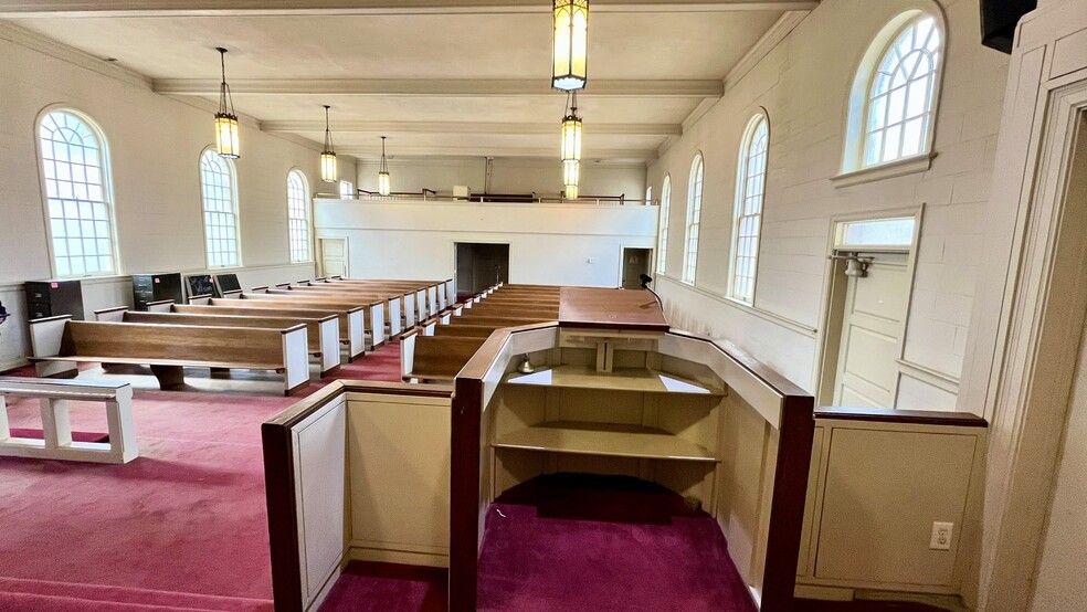 More Photos Of 911 Falls Rd, Rocky Mount Religious Facility For Sale