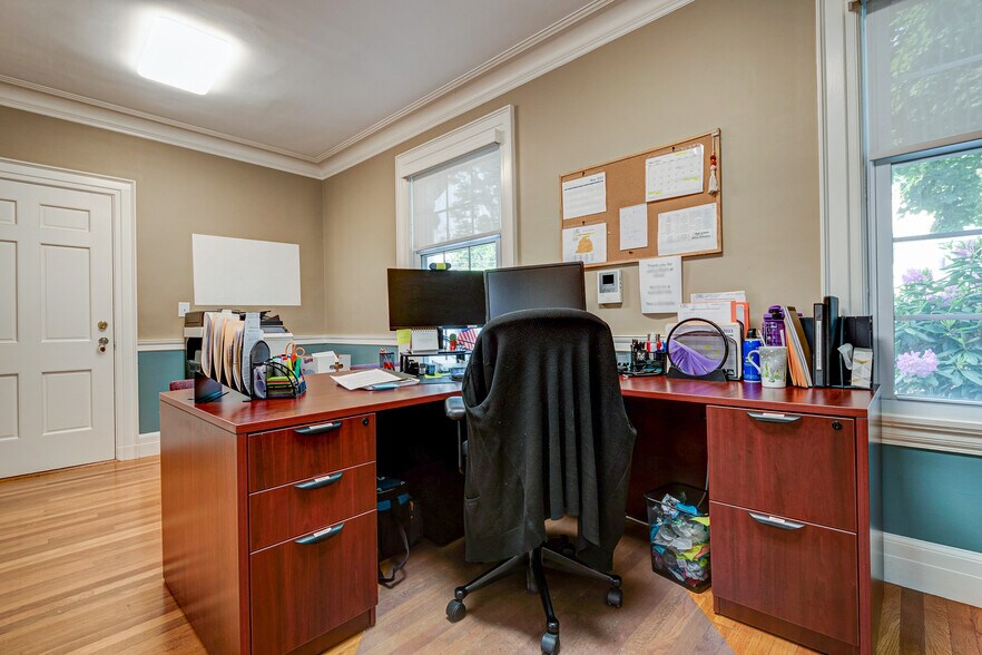 More Photos Of 8 Church St, Westborough Office Residential For Lease