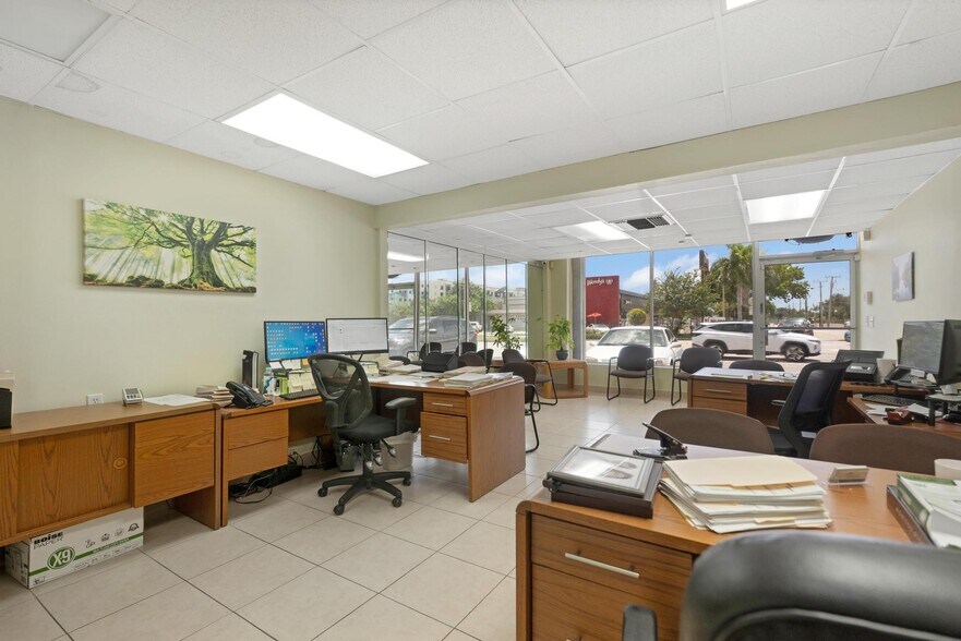 More Photos Of 6891 SW 40th St, Miami Storefront Retail Office For Sale