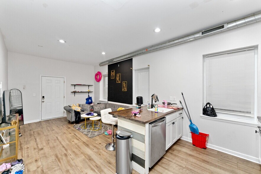 More Photos Of 1305 N 15th St, Philadelphia Apartments For Sale