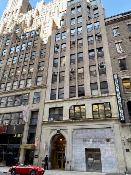 More Photos Of 243 W 30th St, New York Office For Lease
