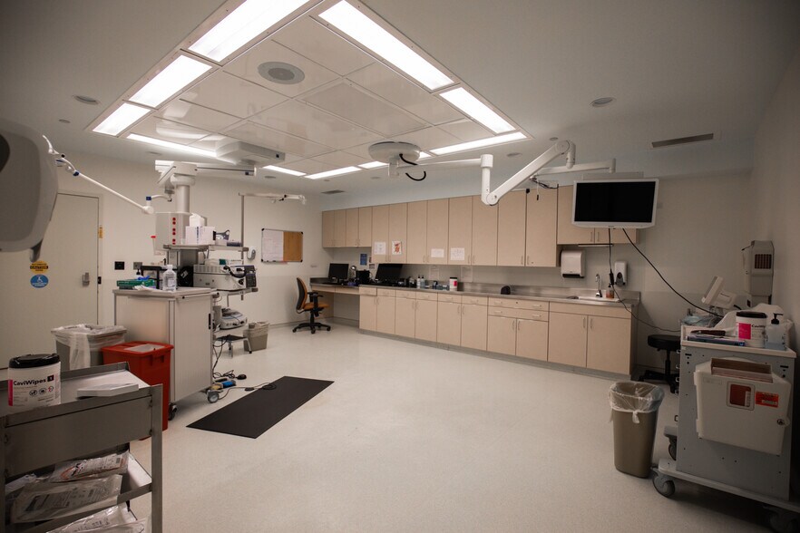 More Photos Of 6240 Rashelle Dr, Flint Medical For Sale