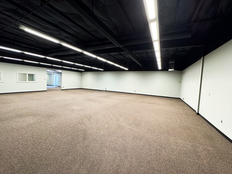 More Photos Of 645 National Ave, Mountain View Warehouse For Lease