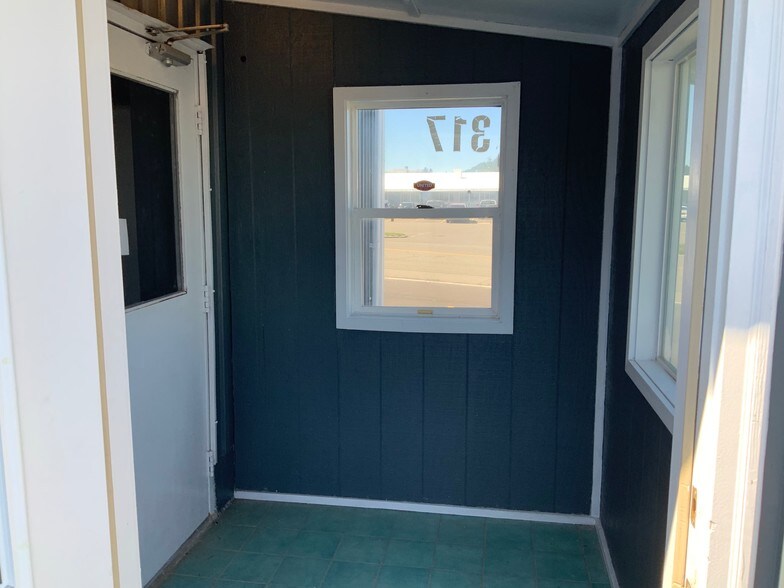 More Photos Of 317 Harrison Ave, Endicott Freestanding For Lease