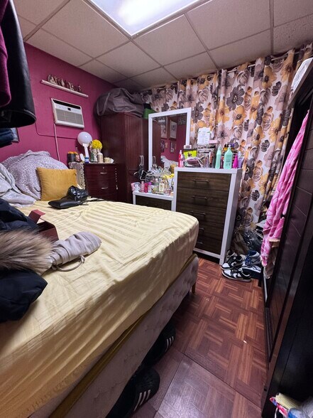 More Photos Of 10121 132nd St, South Richmond Hill Multifamily For Sale