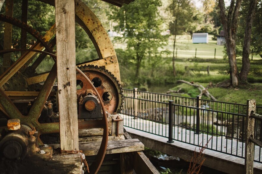 More Photos Of 21405 Parks Mill Rd, Abingdon Lodge Meeting Hall For Sale