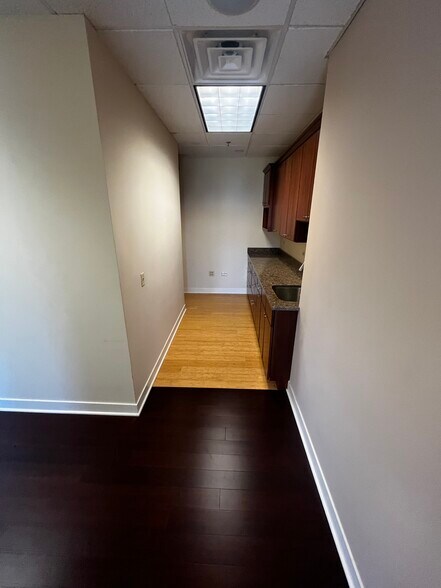 More Photos Of 2150 Manchester Rd, Wheaton Office For Lease