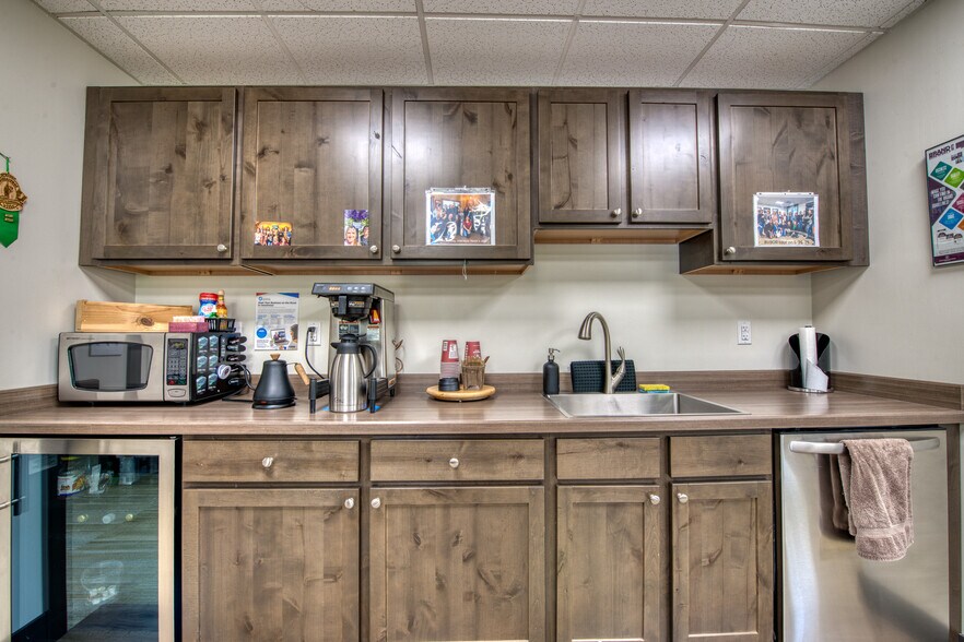 More Photos Of 120 S 5th St, Hamilton Office For Sale