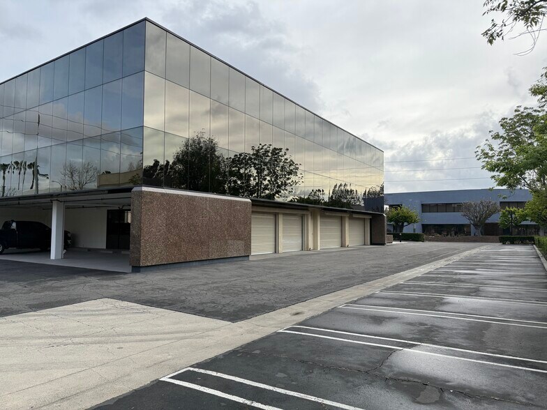 More Photos Of 17991 Mitchell S, Irvine Office For Sale