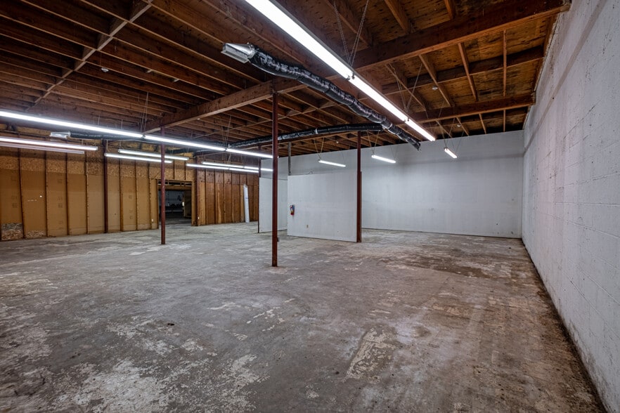 More Photos Of 3271-3273 Old Washington Rd, Waldorf Flex For Lease
