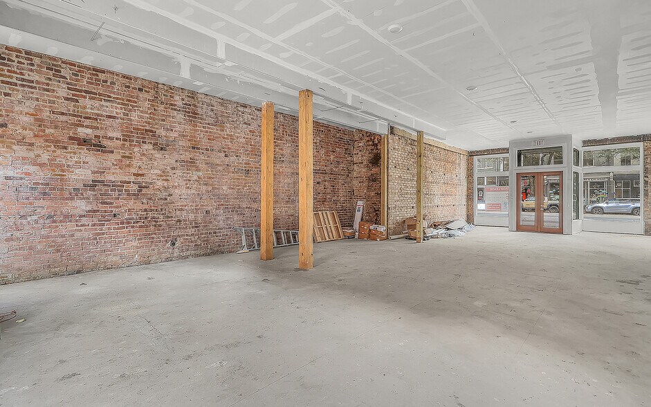 More Photos Of 351 Martin Luther King Jr Blvd, Savannah Storefront Retail Residential For Lease