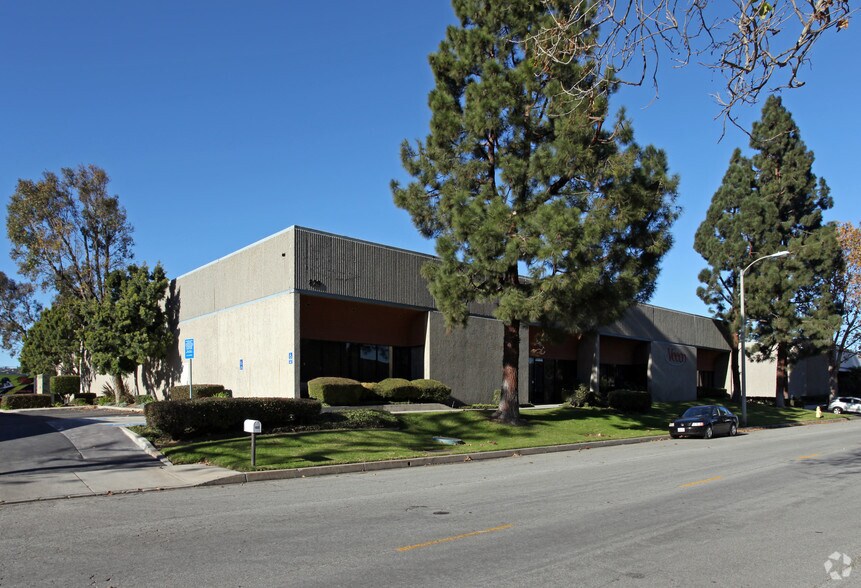 More Photos Of 829 Via Alondra, Camarillo Manufacturing For Lease