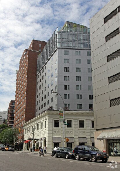 More Photos Of 134 4th Ave, New York Hotel For Lease