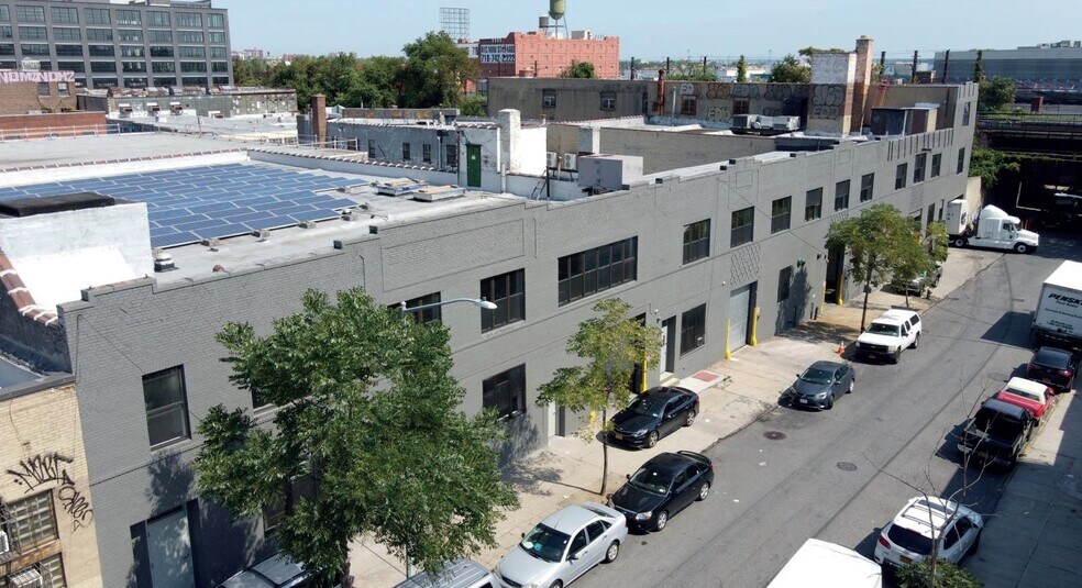 More Photos Of 805 E 139th St, Bronx Showroom For Lease