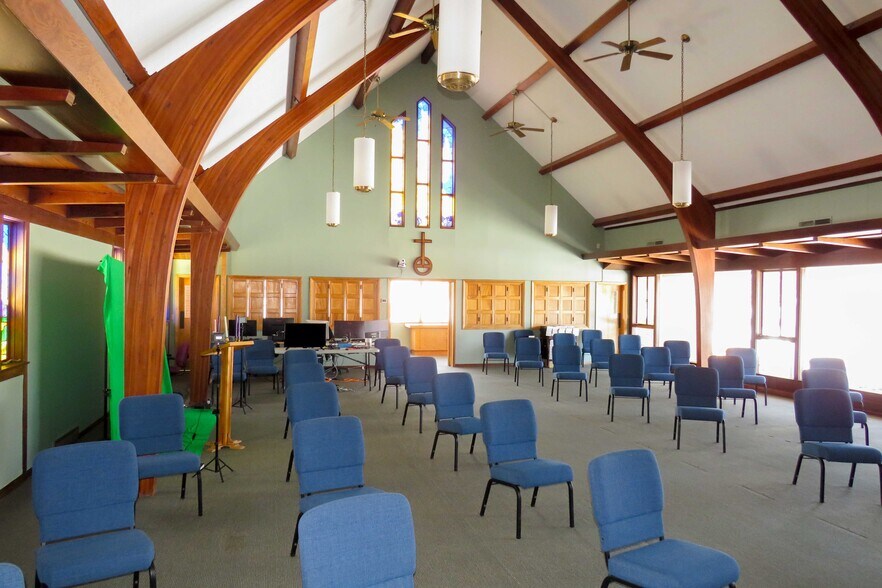 More Photos Of 1245 S Fabrique Dr, Wichita Flex For Sale