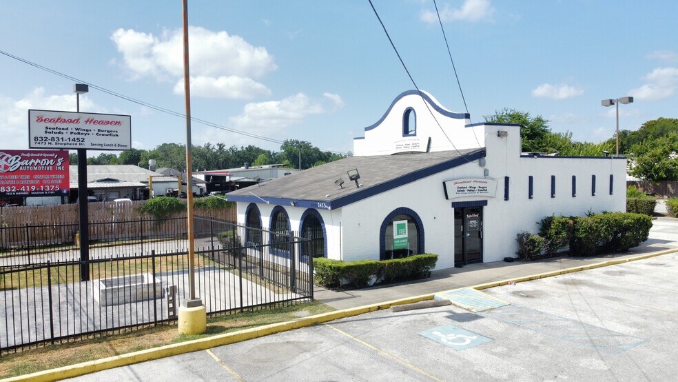 More Photos Of 7473 N Shepherd Dr, Houston Land For Lease