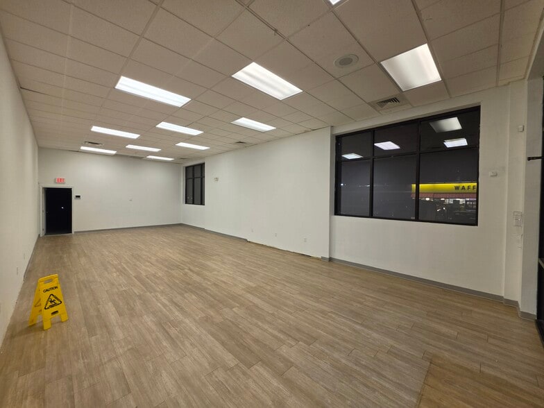 More Photos Of 3208 W Gate City Blvd, Greensboro Freestanding For Lease