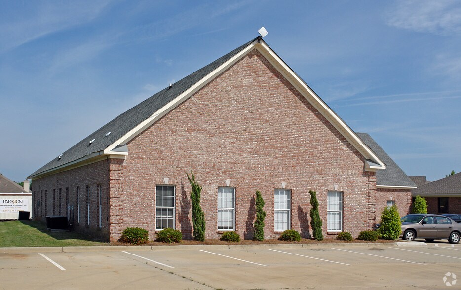 More Photos Of 7003-7011 Fulton Ct, Montgomery Office For Lease