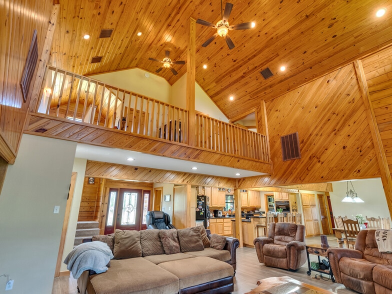 More Photos Of 325 Forest Service 217 Rd, Shepherd Specialty For Sale