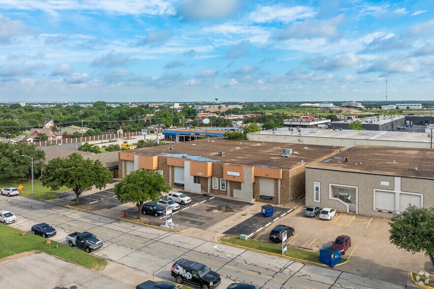 More Photos Of 3109 Garden Brook Dr, Farmers Branch Unknown For Lease