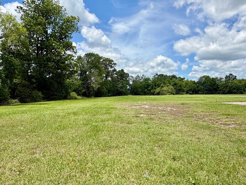 More Photos Of 1111 11th St, Beaumont Land For Sale