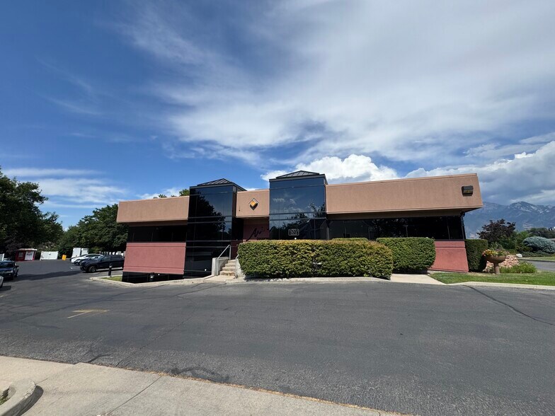 Primary Photo Of 807 Fort Union Blvd, Midvale Freestanding For Lease