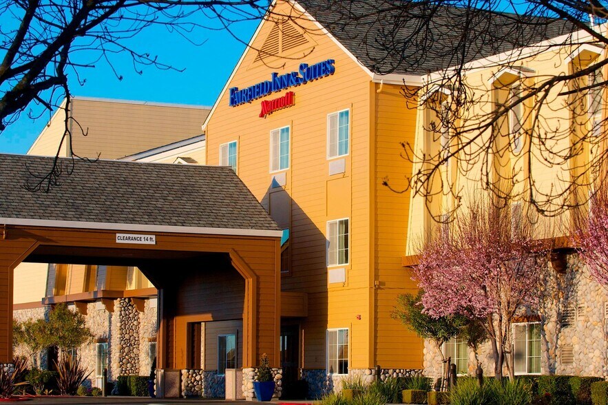 Primary Photo Of 3800 Broadway Highway 29, American Canyon Hotel For Sale