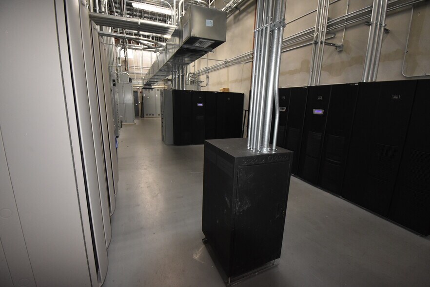 More Photos Of 7331 74th St, Miami Loft Creative Space For Sale