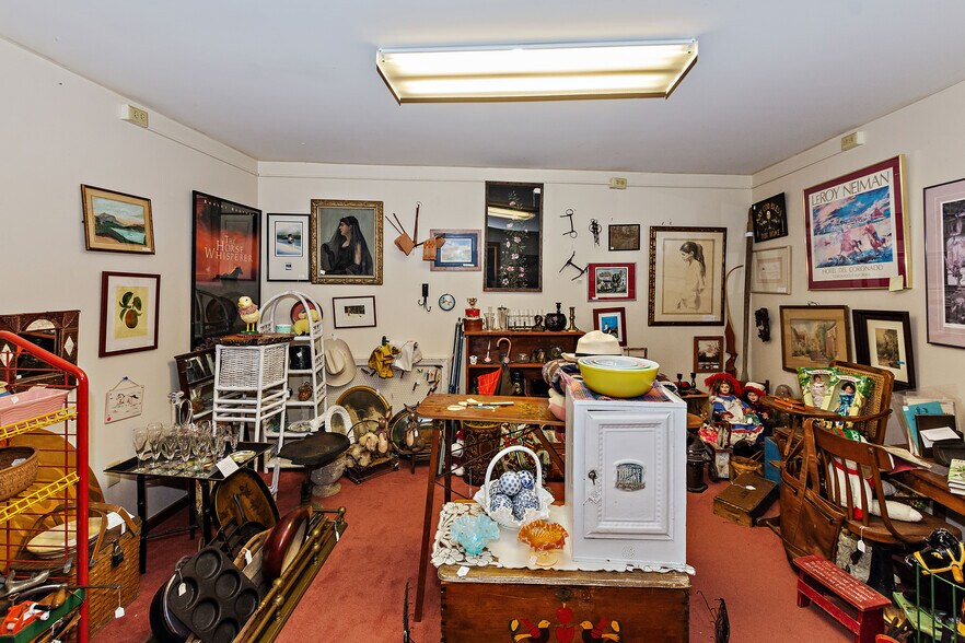 More Photos Of 109 Main St, Putnam General Retail For Sale