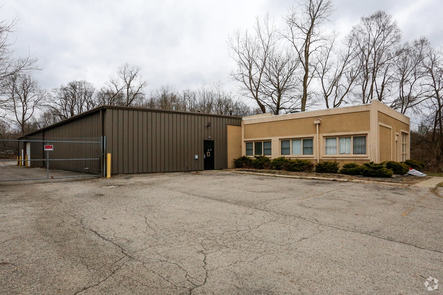 Primary Photo Of 1026 Mitchell Blvd, Springfield Manufacturing For Sale