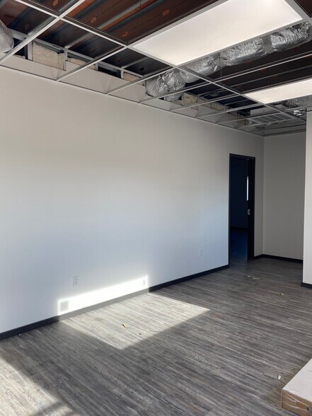 More Photos Of 8409 SW 23rd Pl, Oklahoma City Warehouse For Lease
