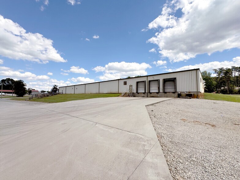 More Photos Of 4898 Mccracken Rd, Kernersville Warehouse For Lease