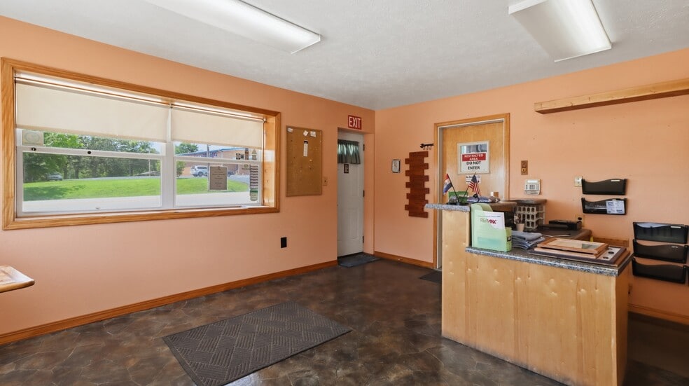 More Photos Of 301 N Elm St, Mountain View Auto Salvage Facility For Sale