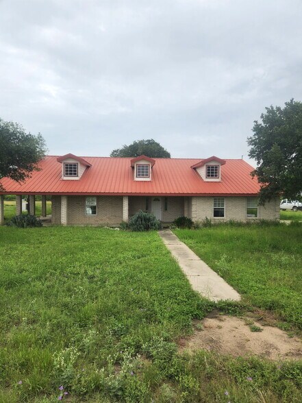 More Photos Of 345 Highway 72, Three Rivers Warehouse For Sale