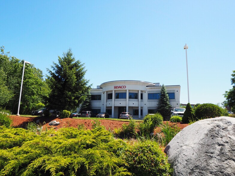 More Photos Of 7 Technology Dr, Chelmsford Office For Lease