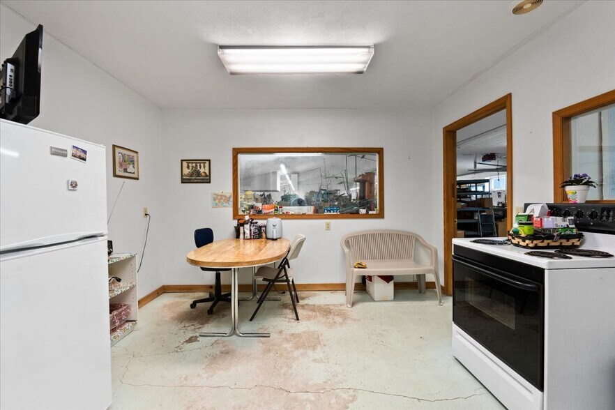 More Photos Of 1304 Main St, Gouldsboro Industrial For Sale
