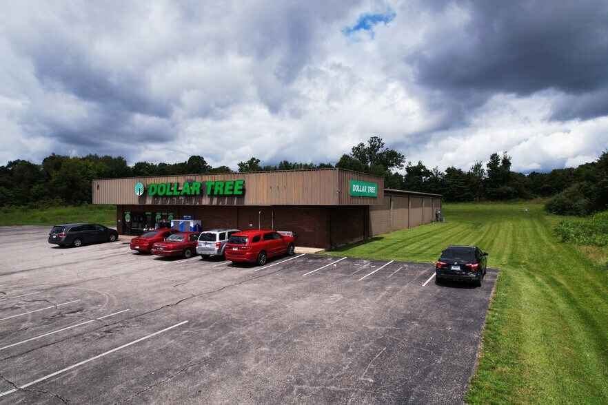 More Photos Of 1470 Highway 64 NE, New Salisbury Freestanding For Sale