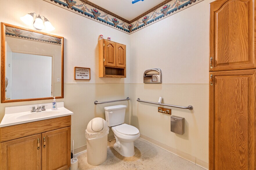 More Photos Of 22706 Aspan St, Lake Forest Office For Lease