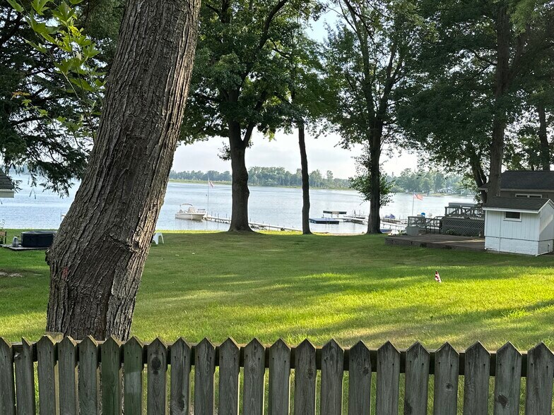 More Photos Of 41st Street, Paw Paw Land For Sale