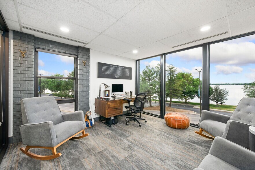 More Photos Of 504 W Eisenhower Blvd, Loveland Office For Sale