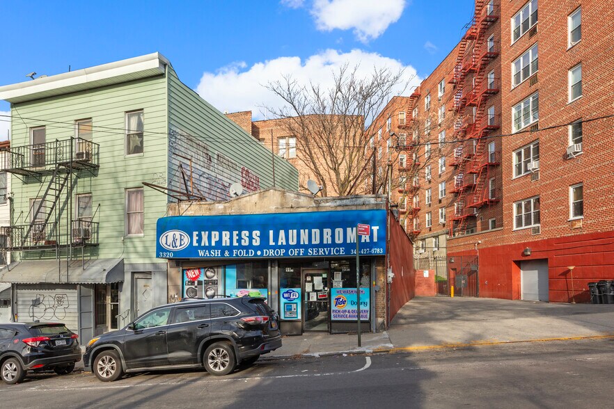 More Photos Of 3320 Fort Independence St, Bronx Freestanding For Sale