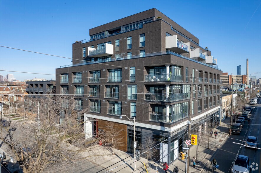 Primary Photo Of 856 Dundas St W, Toronto Apartments For Lease