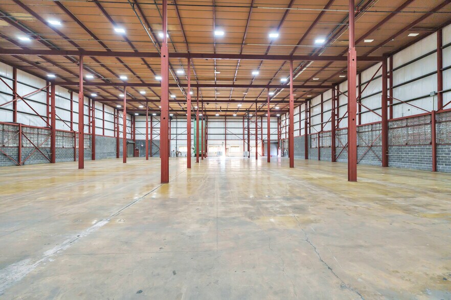 More Photos Of 40 Inip Dr, Inwood Unknown For Lease