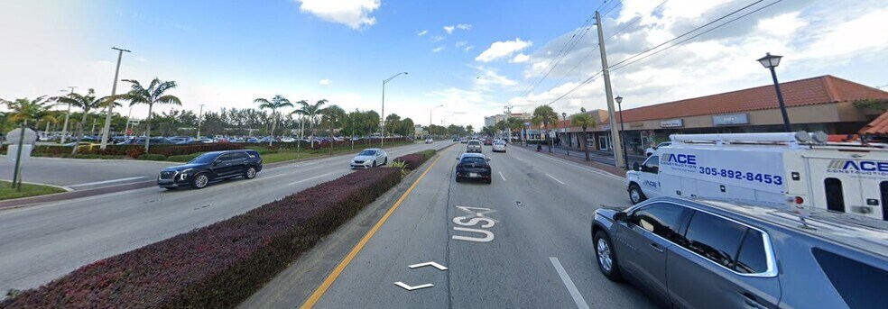 More Photos Of 12727-12749 Biscayne Blvd, North Miami Unknown For Lease