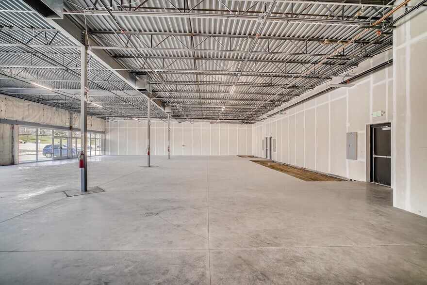 More Photos Of 6200 Leetsdale Dr, Denver Storefront For Lease