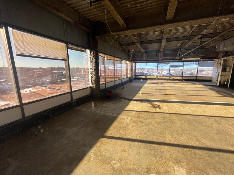 More Photos Of 191 Social St, Woonsocket Medical For Lease