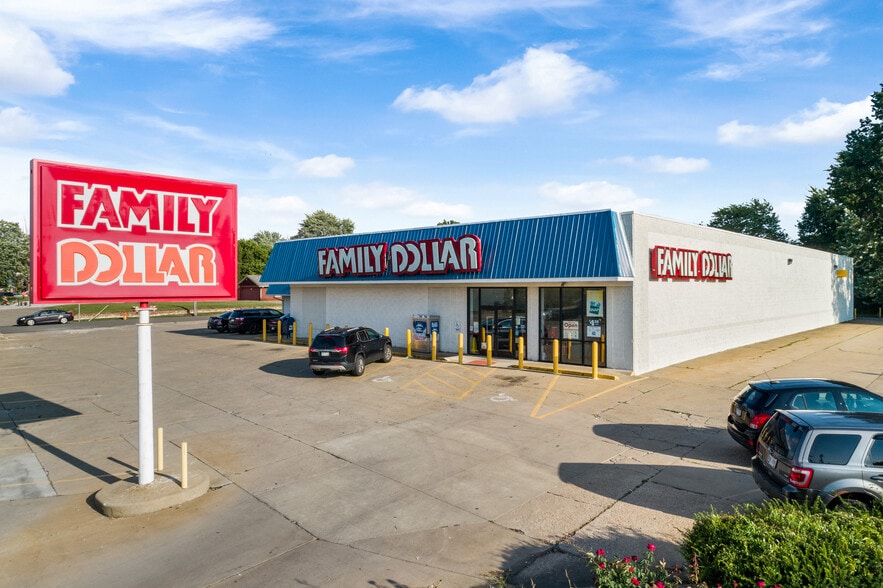 More Photos Of 3635-3643 Lincoln Way E, Massillon Freestanding For Lease