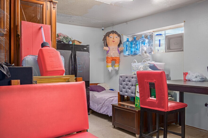 More Photos Of 22030 S Ellsworth Rd, Queen Creek General Retail For Sale