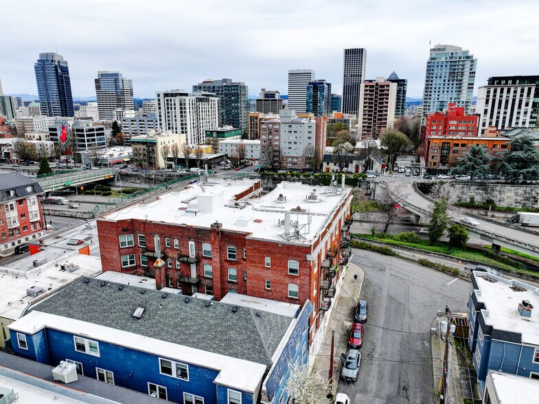 More Photos Of 1429 SW 14th Ave, Portland Apartments For Sale